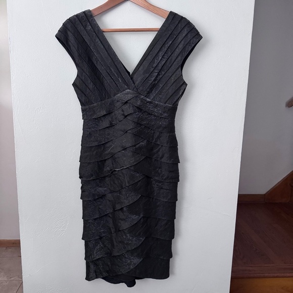Adrianna Papell layered formal dress shimmery charcoal Size 4 - Picture 2 of 9